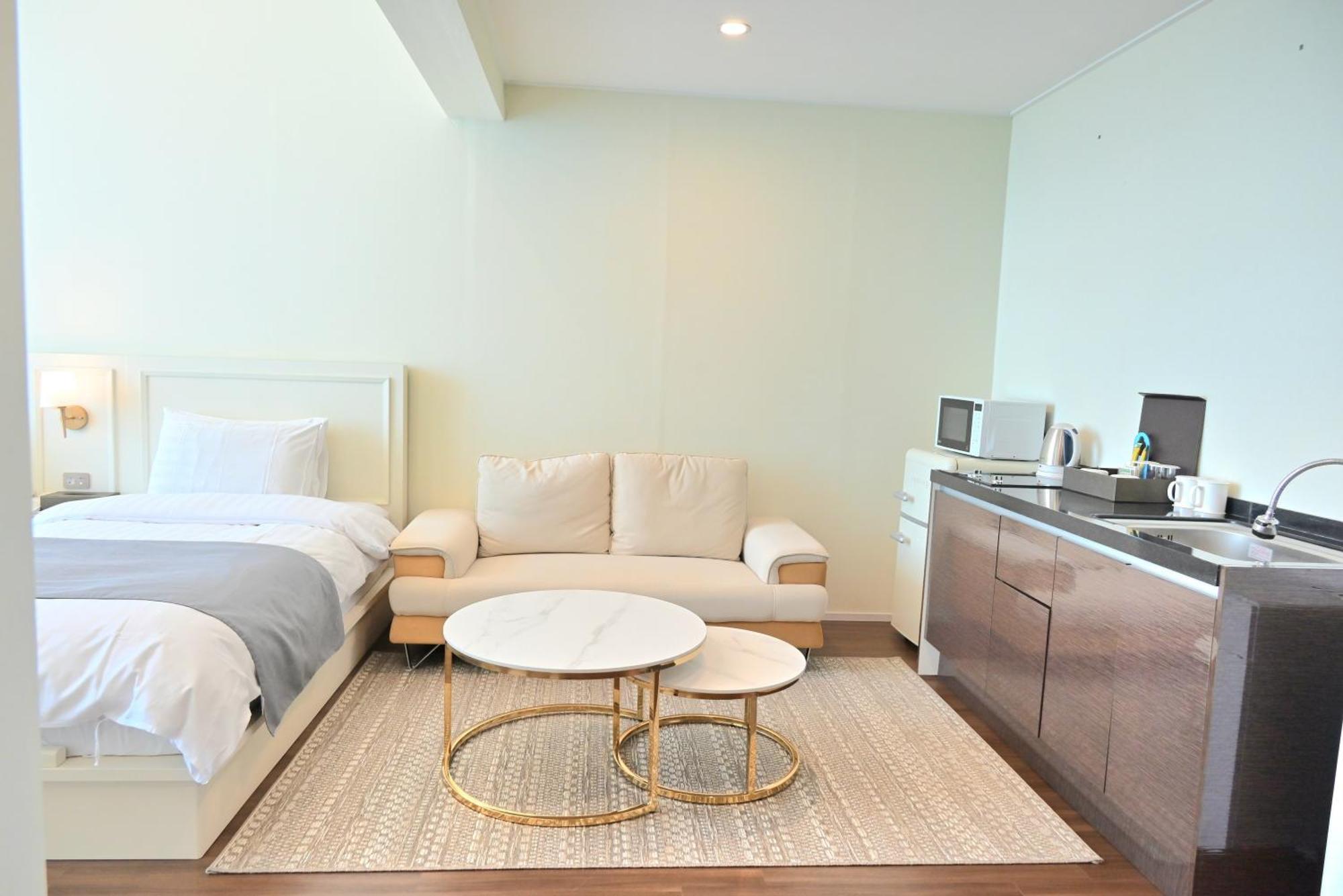 Rich Hotel เมืองเชจู ภายนอก รูปภาพ